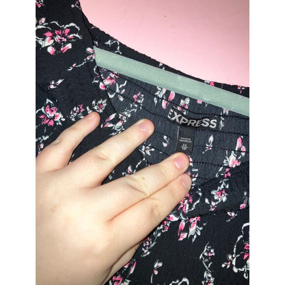 Express Black Boho Floral Smocked Bell Sleeve Top XS - Picture 2 of 5